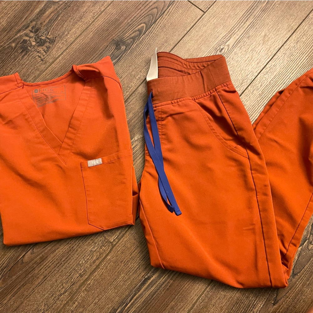 Burnt orange figs scrubs